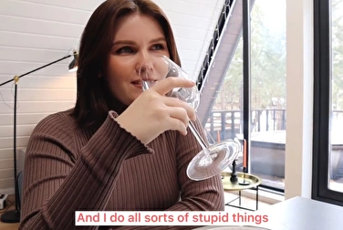 Предупредила, что пить ей нельзя, иначе даст — ну что поделать... Предупредила, что пить ей нельзя, иначе даст — ну что поделать...